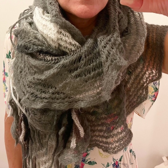 Missoni gray and white wool blend scarf - Picture 2 of 10